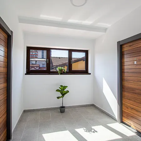 Deluxe Cozy - Address Apartment