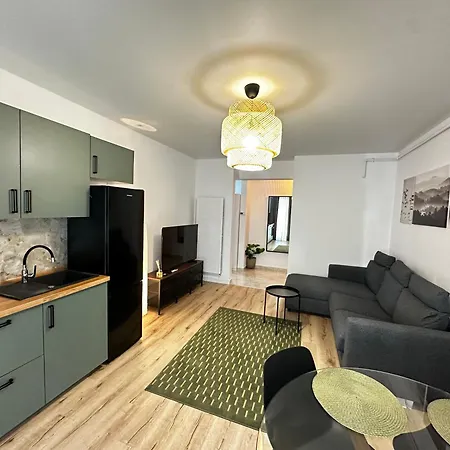 Deluxe Cozy - Address *