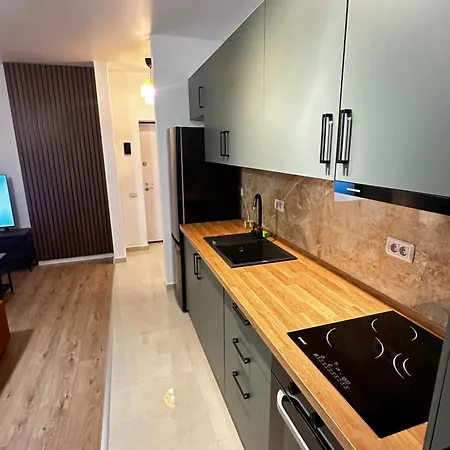 Deluxe Cozy - Address