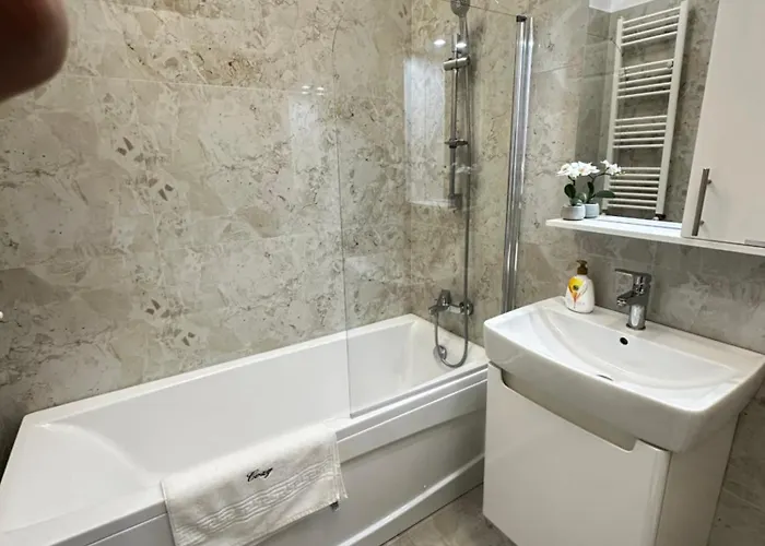 Deluxe Cozy - Address アパート *