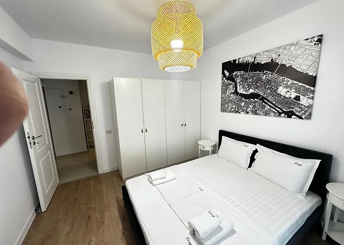 Deluxe Cozy - Address *