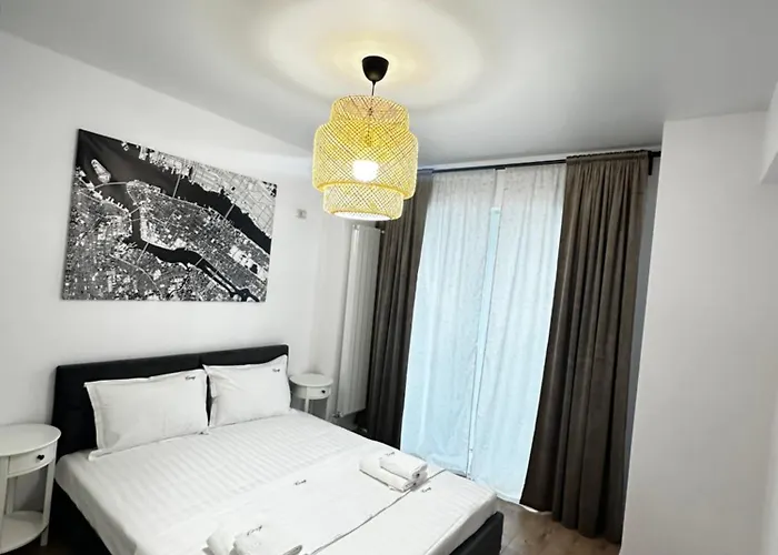 Deluxe Cozy - Address *