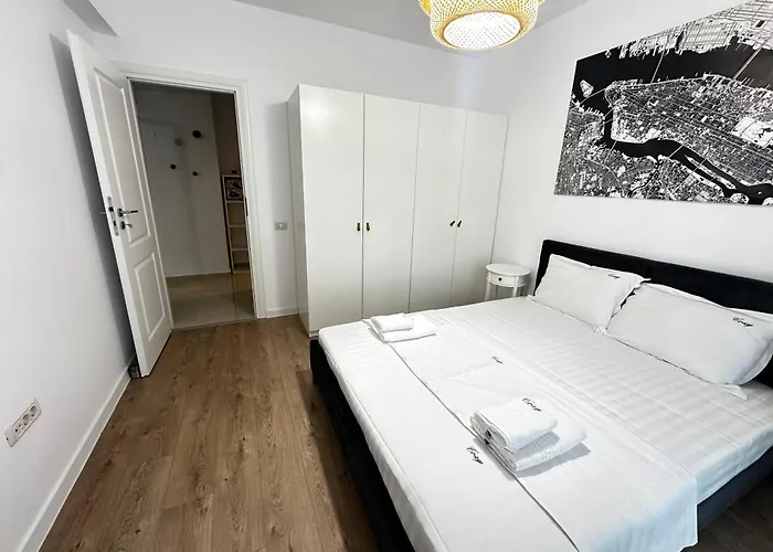 Deluxe Cozy - Address