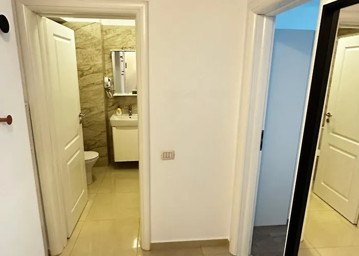 Deluxe Cozy - Address *