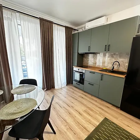 Deluxe Cozy - Address Apartmán